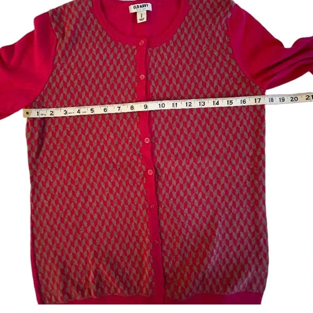Old Navy Women's Fuschia Geometric Print Button Up Cardigan Sweater Size Medium‎